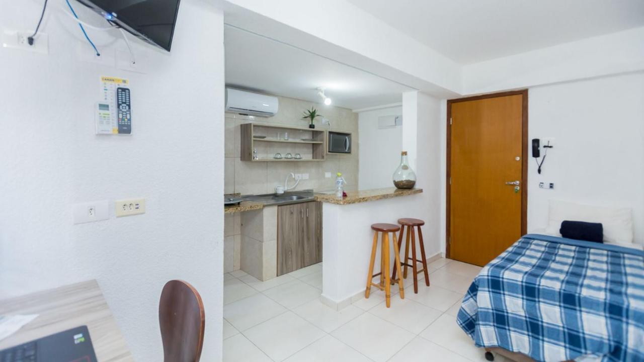 Estudios Confortaveis Com Precos Acessiveis Totalmente Mobiliados Apartment Curitiba